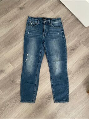 101 Lucky Brand Women's Straight-Leg Jeans in Medium Blue Denim